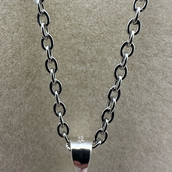 Red Ocean Jasper Leaf Shaped Pendant Necklace - Picture 7 of 10